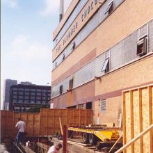 tb_blommer_08282002_01